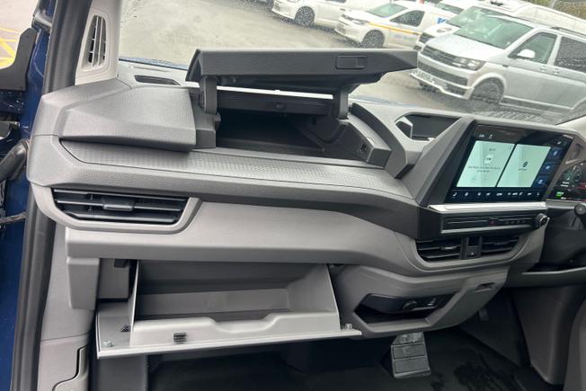 VOLKSWAGEN e-Transporter Photo 38