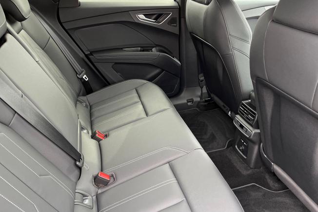 AUDI Q4 E-Tron Photo 45