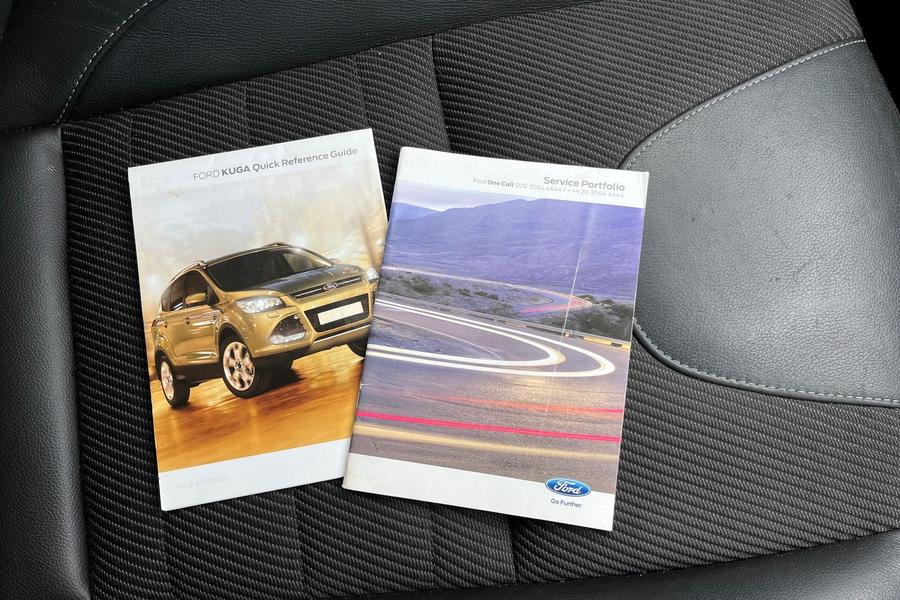 Ford KUGA Photo autoimg-71ac7e9b767c3be795d0685f9b2c53112425542a.jpg