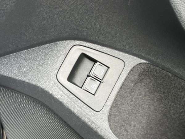 Volkswagen Tiguan Photo autoimg-71ada1732e2598f50842852fae2a0ef9f0f33f10.jpg
