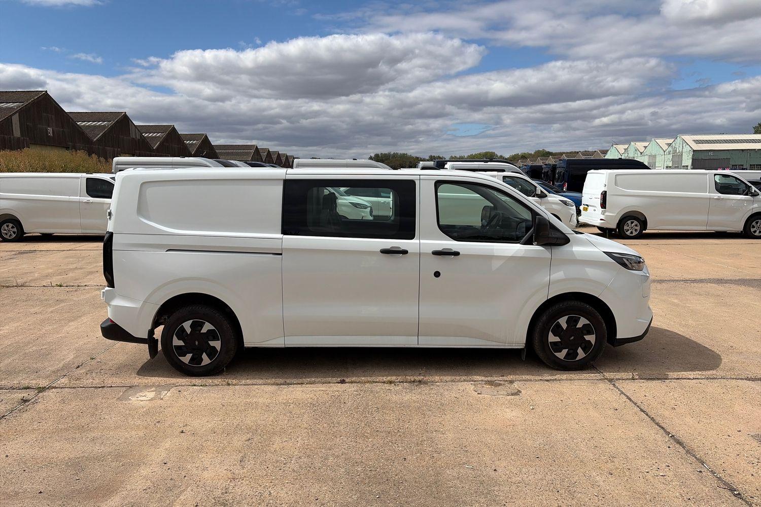 Ford TRANSIT CUSTOM Photo 26