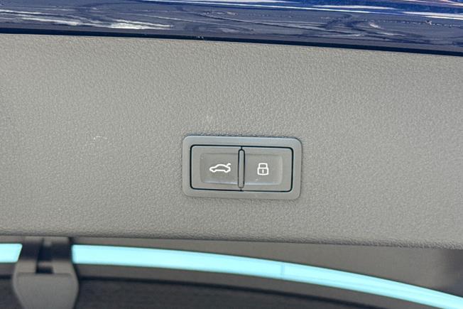 AUDI e-tron Photo 28