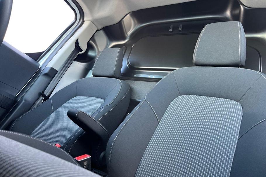 Used FORD E-TRANSIT COURIER YO75HFX 11