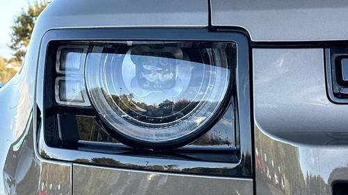 Land Rover Defender Photo autoimg-71ba956a61d4d311c49225158a24cf19cb092a9d.jpg
