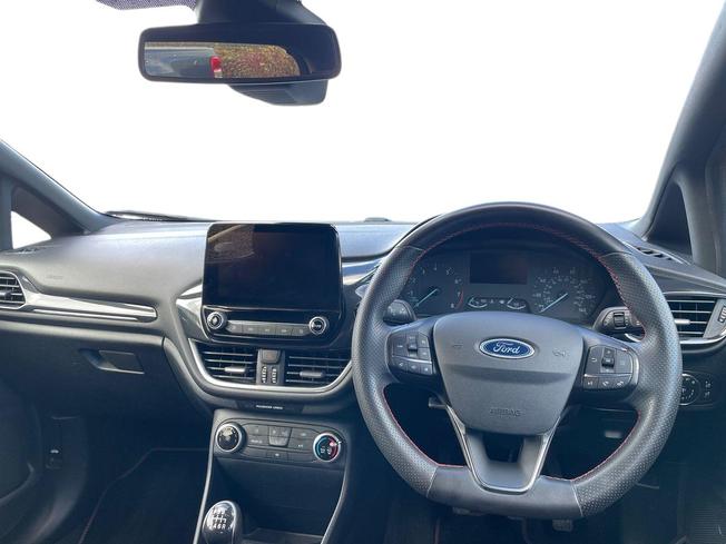 FORD Fiesta Photo 11