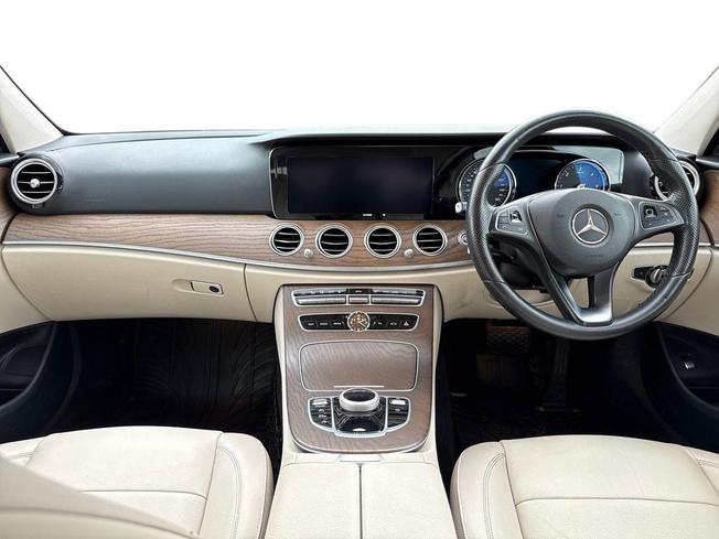 MERCEDES-BENZ E Class Photo 10