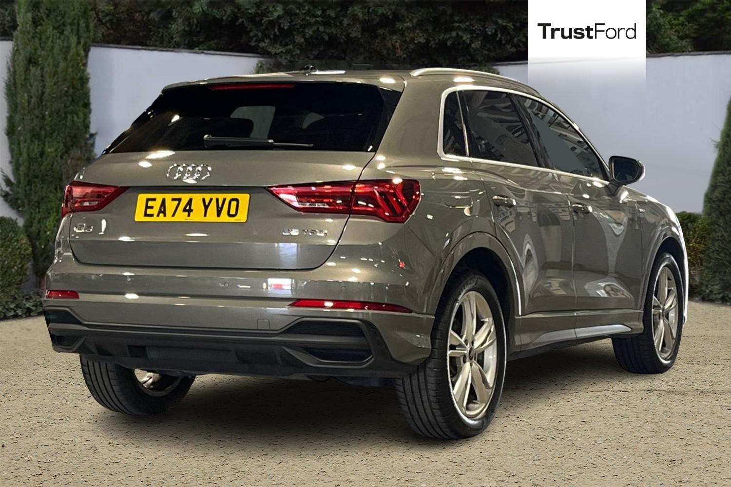 Audi Q3 Photo 3