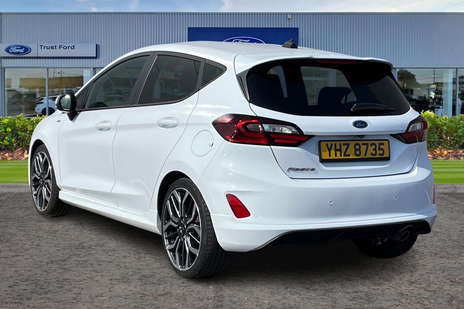 Ford FIESTA Photo 1