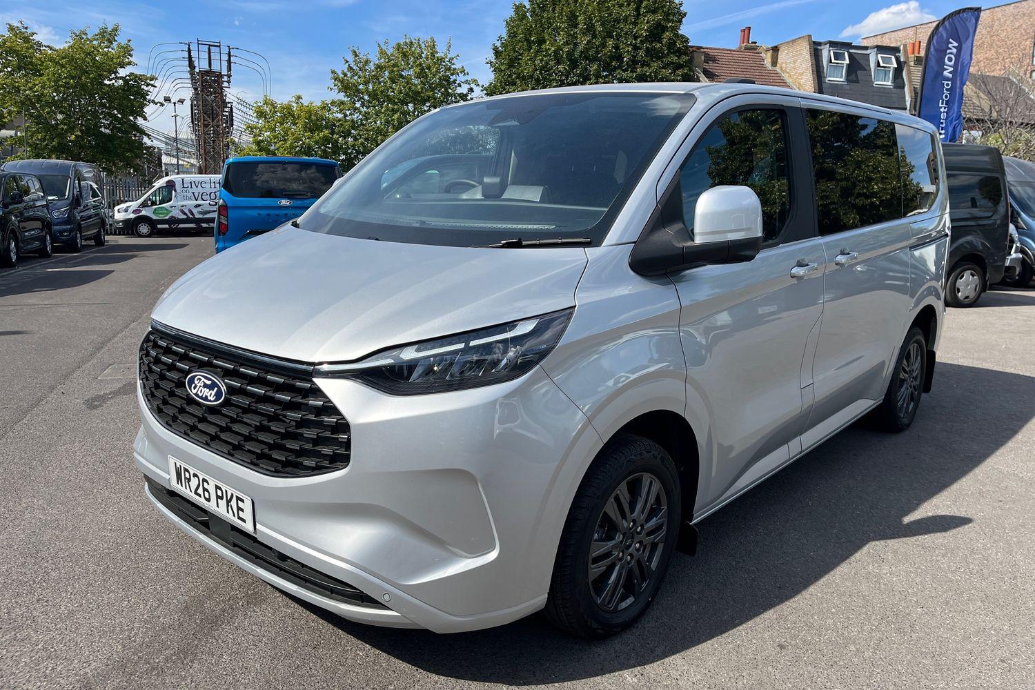 Ford TOURNEO CUSTOM Photo 31