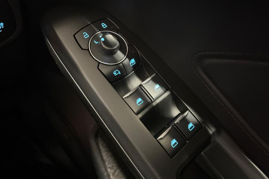 Ford FOCUS Photo autoimg-71c6a1d2f2c86781eac53d6d53bd603c2bcdcdd4.jpg