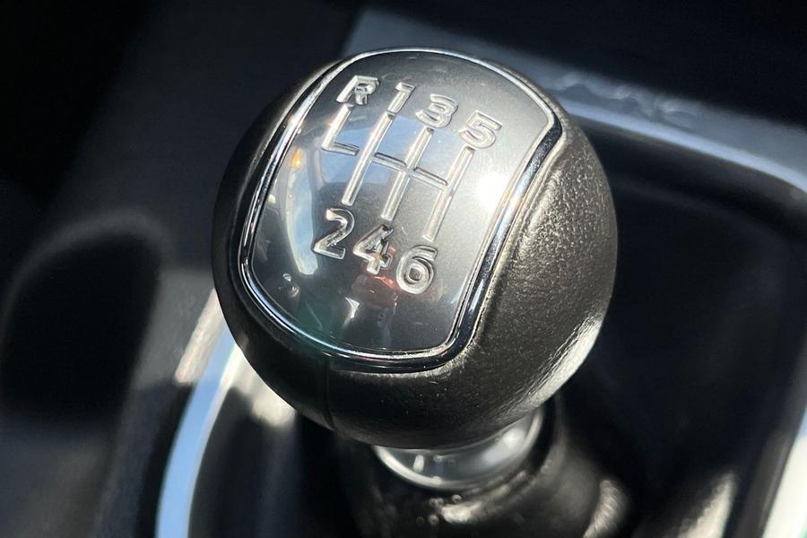 Ford Mustang Photo autoimg-71ca15acd68c79d335968724574e69df6bc2bf04.jpg