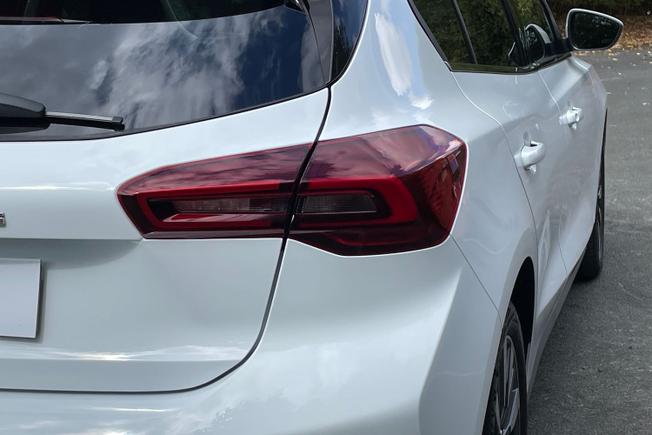 FORD Focus Photo 18