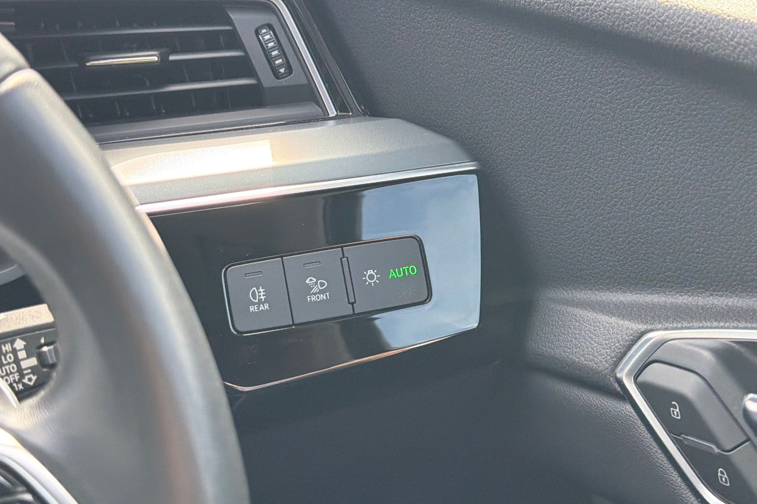 Audi E-TRON Photo 34