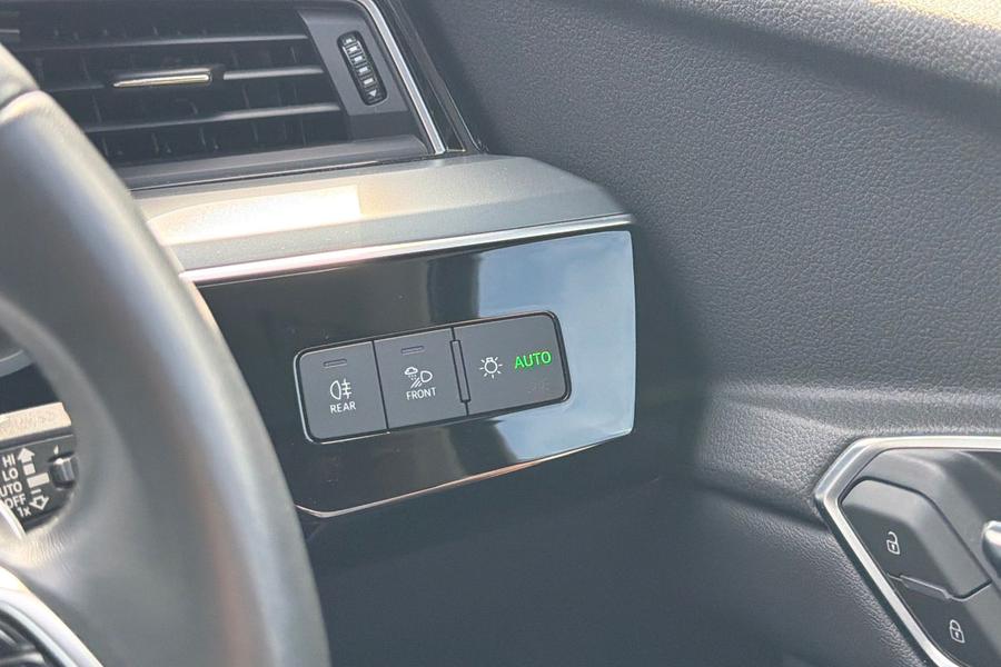 Audi E-TRON Photo autoimg-71d450804981dca0a3f2d7918cb65833fe0778dc.jpg