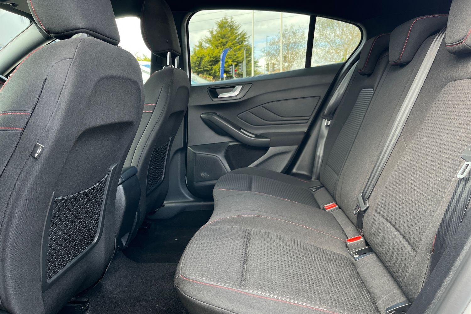 Ford Focus Photo 19