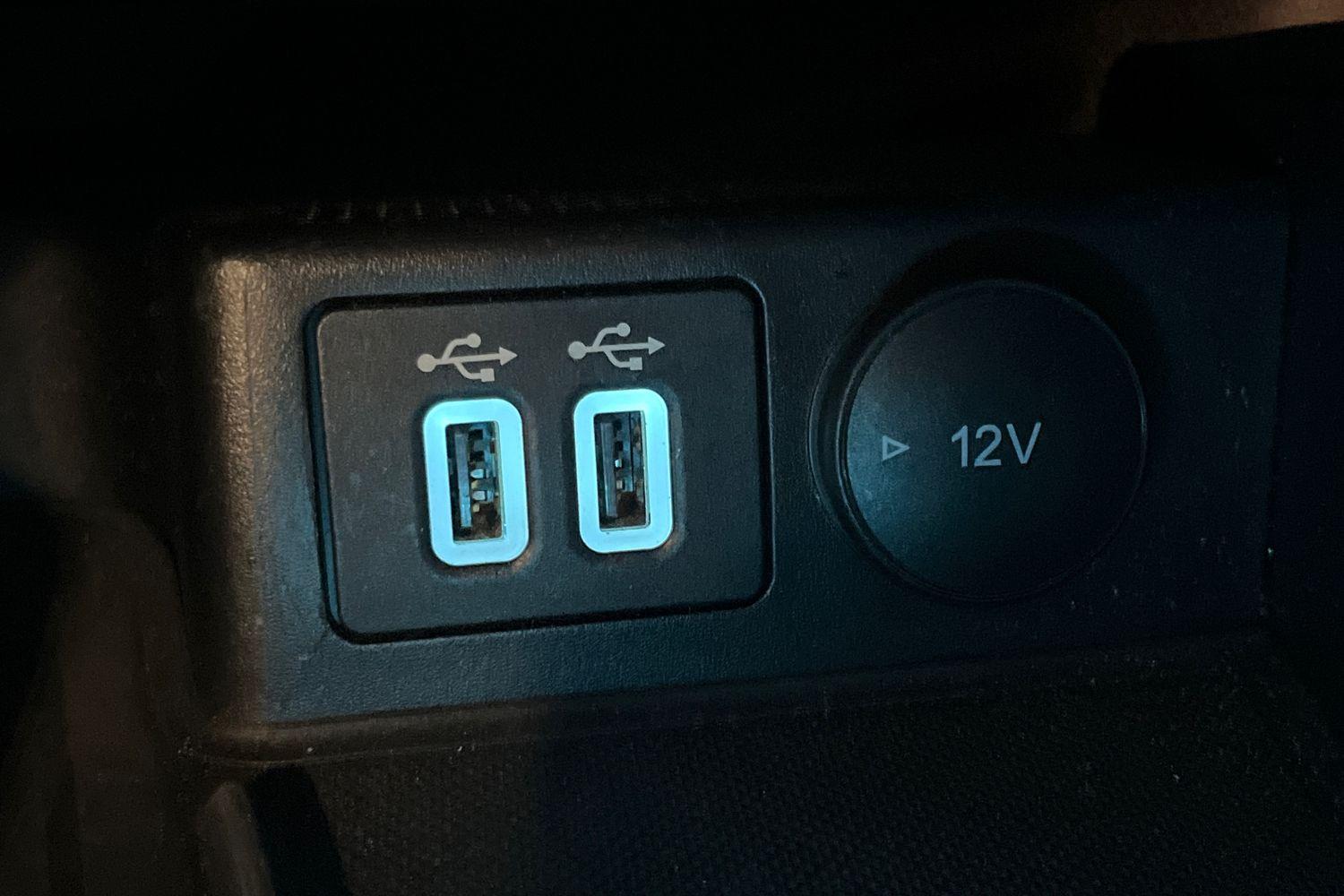 Ford KUGA Photo 29