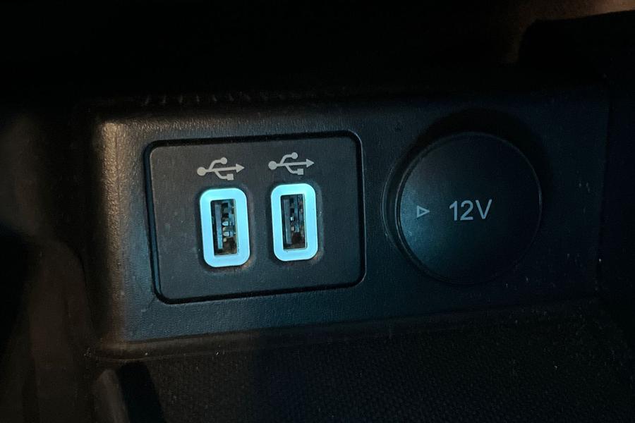 Ford KUGA Photo autoimg-71d689762f3fe0535c9abacb7efda30cab34184f.jpg
