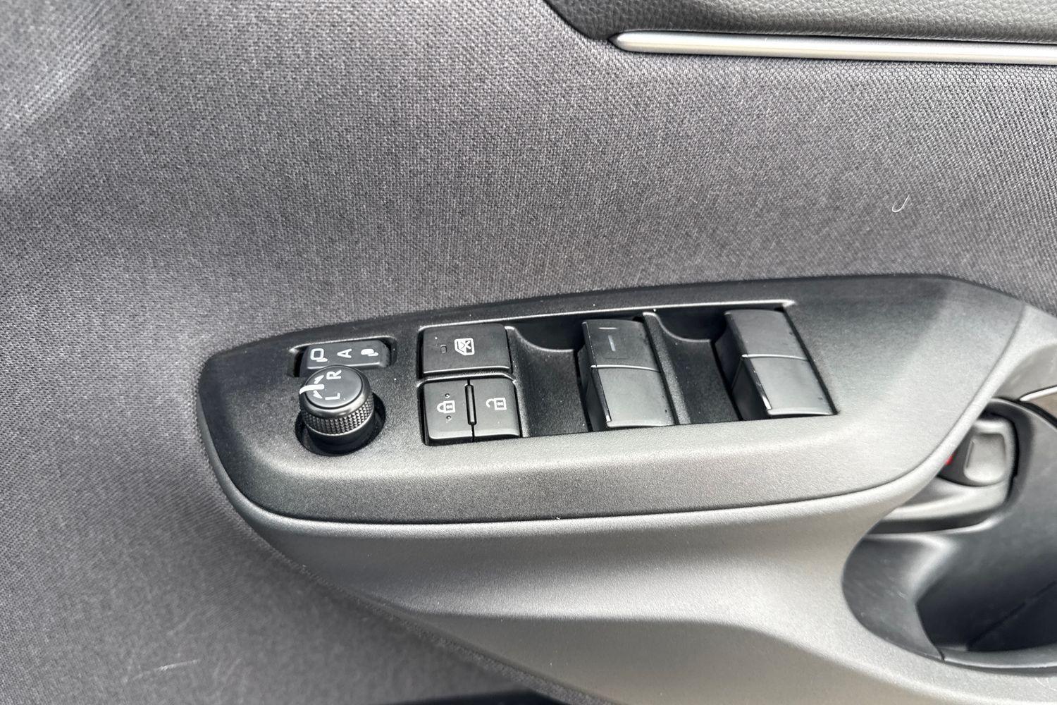 Toyota YARIS CROSS Photo 15