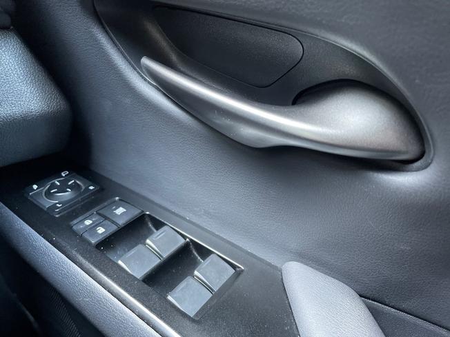 LEXUS UX Photo 28