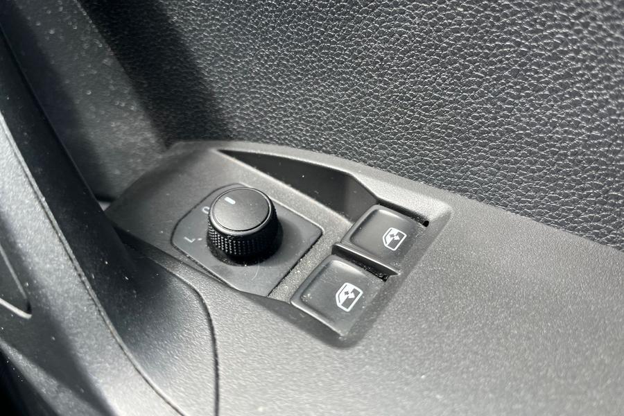 SEAT IBIZA Photo autoimg-71df53b57fd5abc81ec6b65bf0bcdf38e1244094.jpg