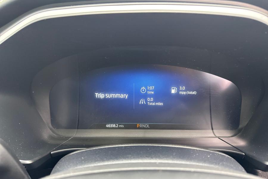 Ford KUGA Photo autoimg-71e13eed5dd3da49208043cd31c6fa4db6cf7070.jpg