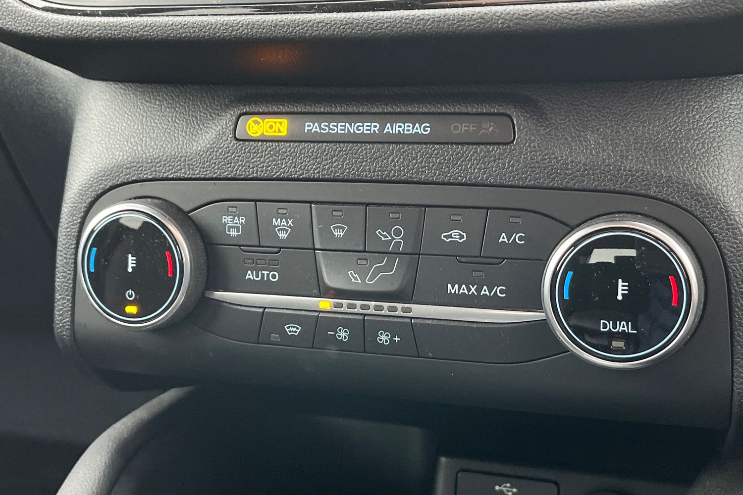 Ford Kuga Photo 31
