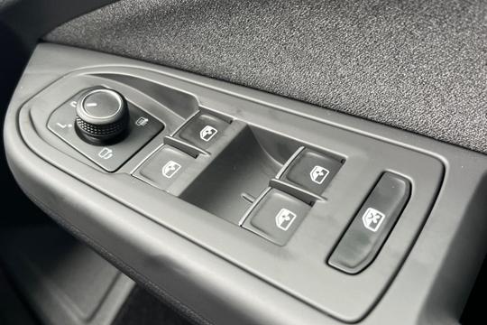 Volkswagen Golf Photo autoimg-71e977ab79f41420dd693971b649d7f563304fd2.jpg