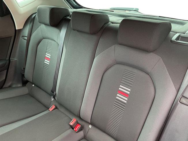 SEAT Ibiza Photo 9