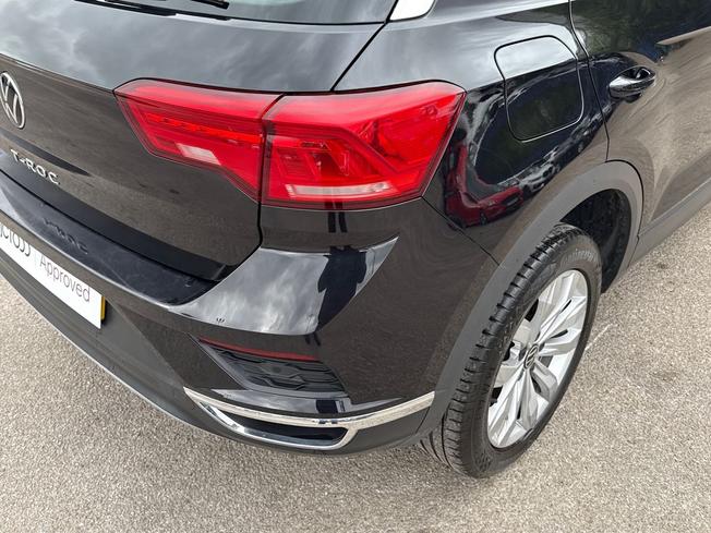 VOLKSWAGEN T-Roc Photo 18