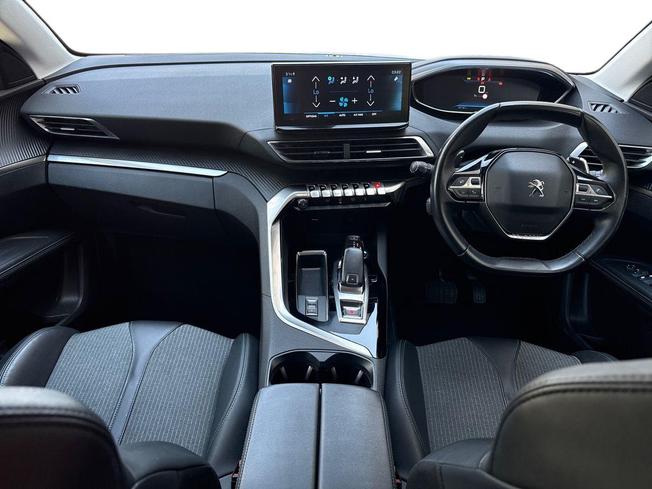 PEUGEOT 5008 Photo 10
