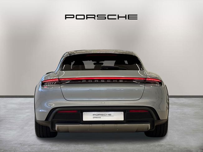 PORSCHE Taycan Photo 6