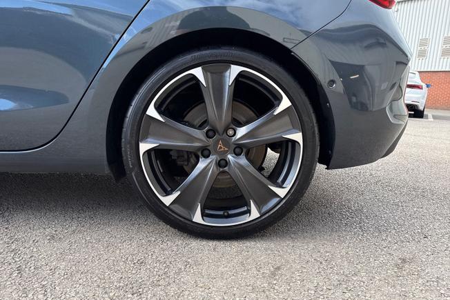 CUPRA Leon Photo 25