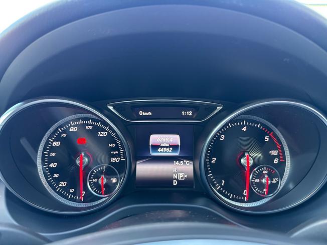 MERCEDES-BENZ CLA Class Photo 15