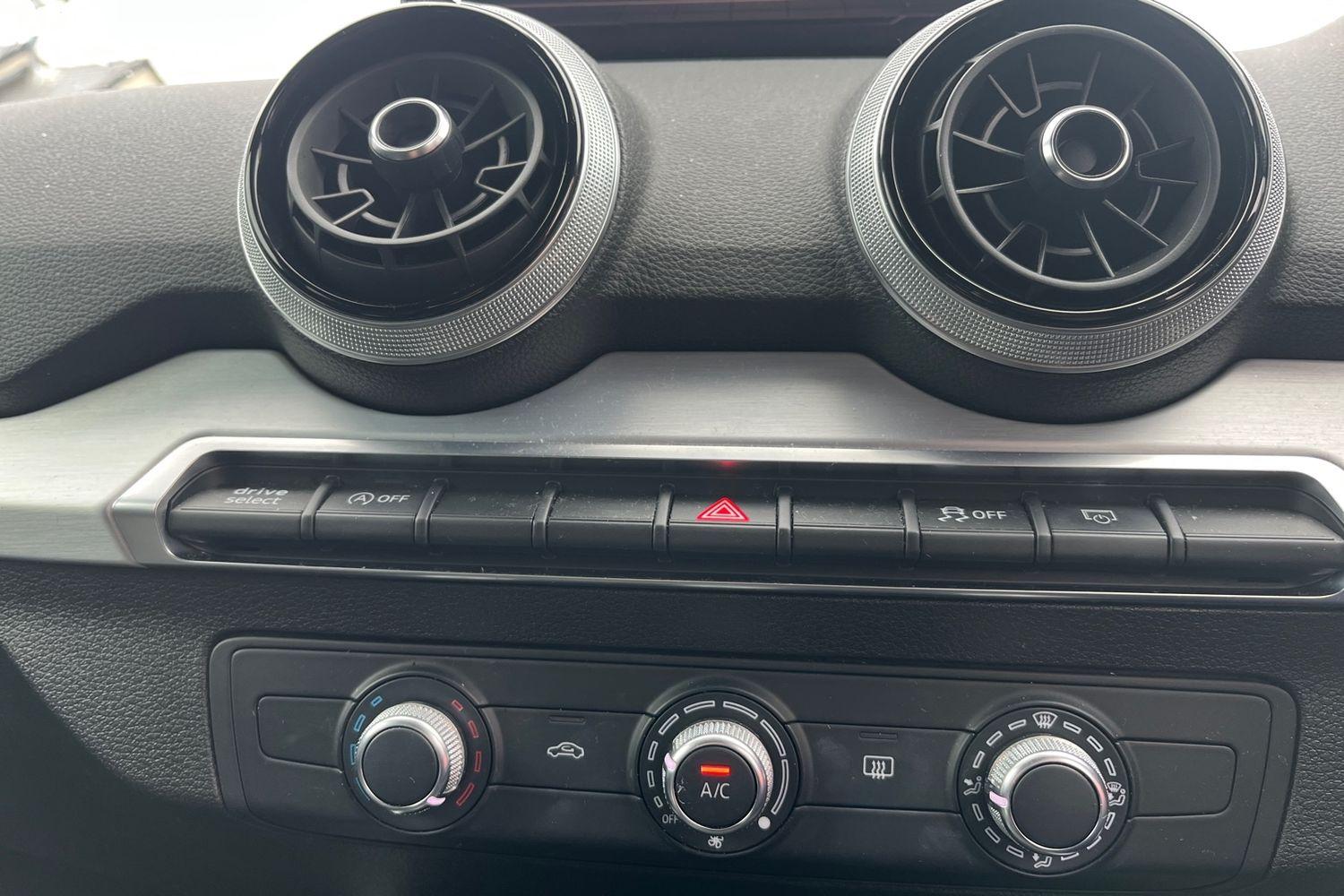 Audi Q2 Photo 30