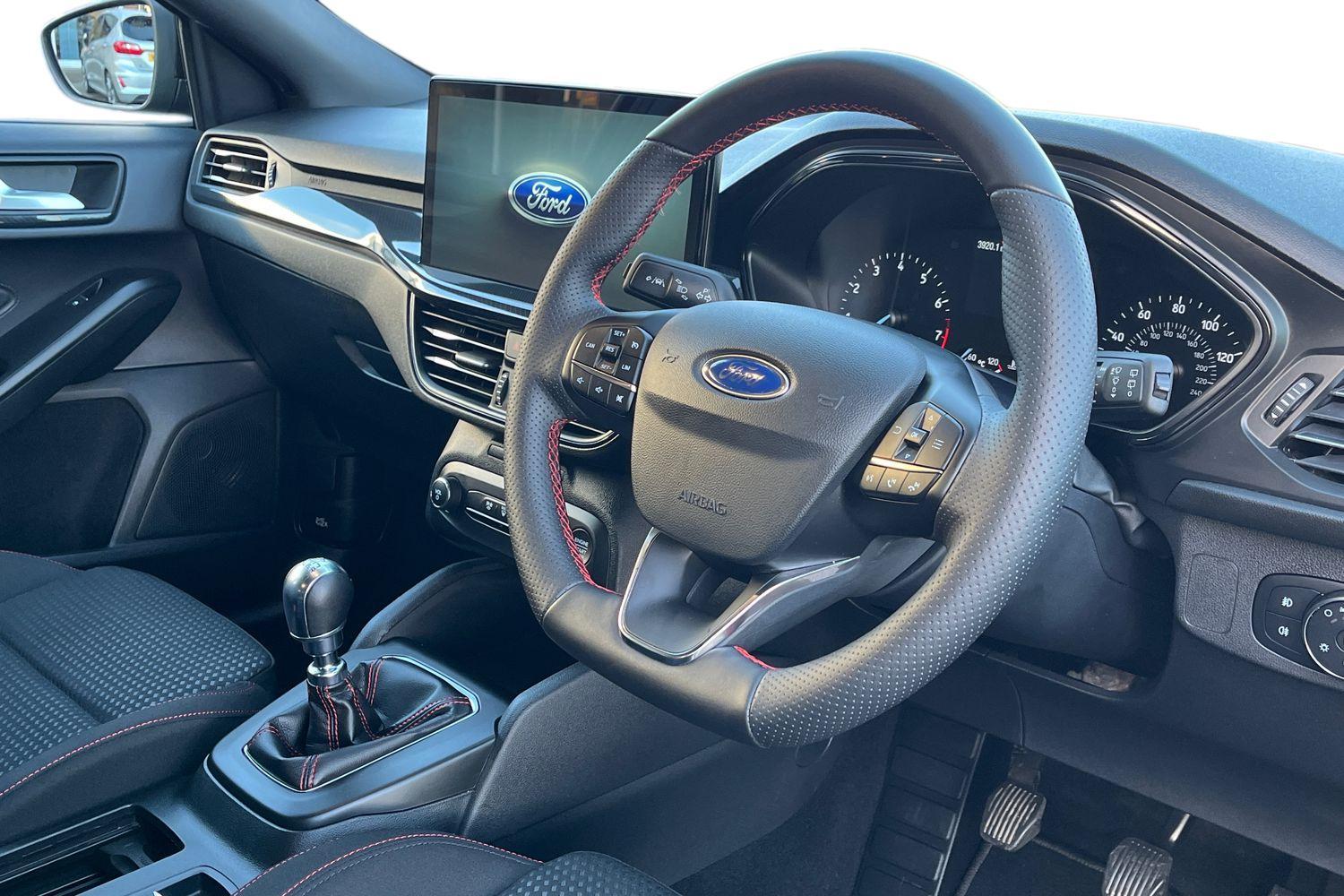 Ford FOCUS Photo 8
