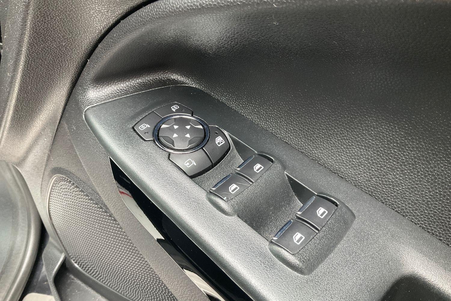 Ford ECOSPORT Photo 15