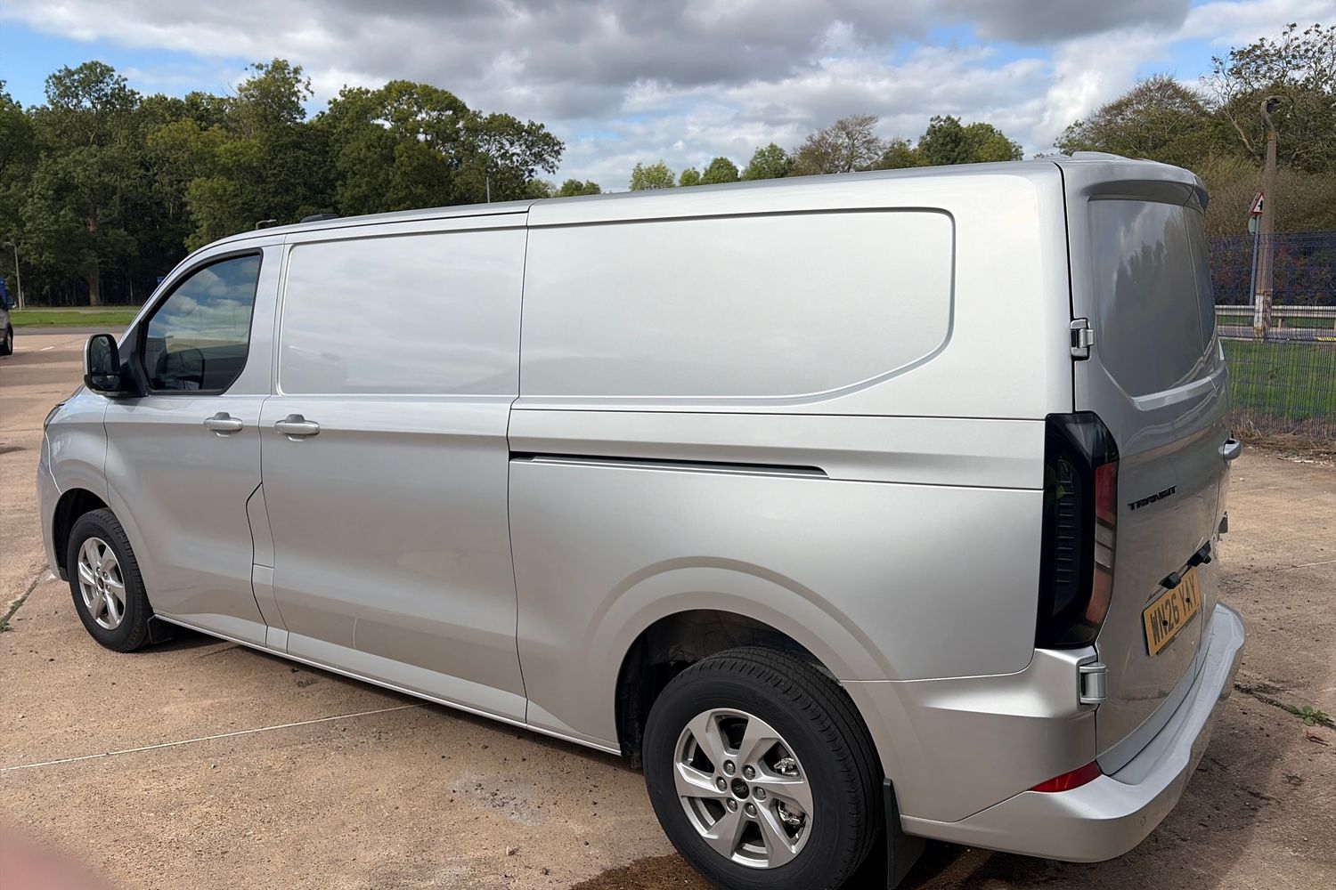 Ford TRANSIT CUSTOM Photo 1