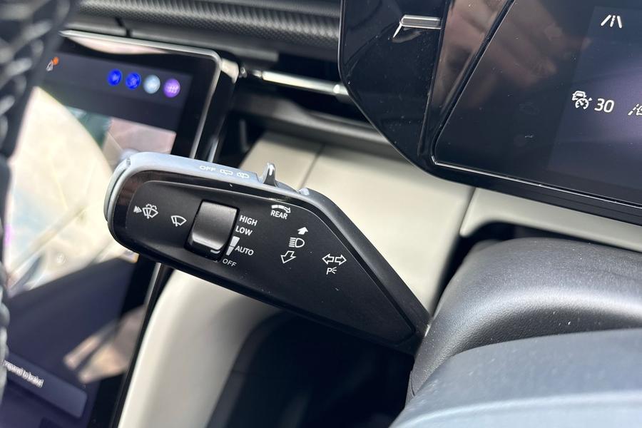 Ford EXPLORER Photo autoimg-72016edfa6cccdbf6e057c01141be7d181c6d75a.jpg