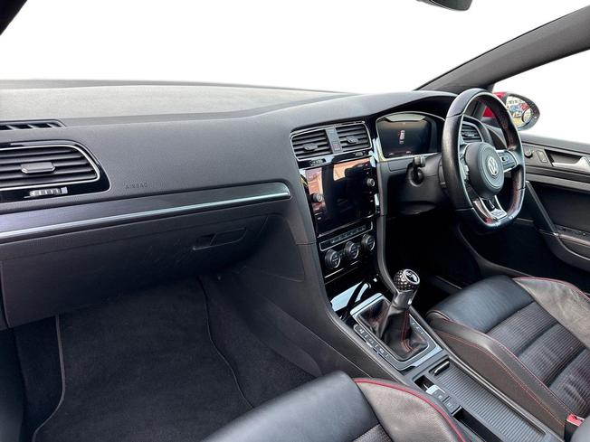 VOLKSWAGEN Golf Photo 2