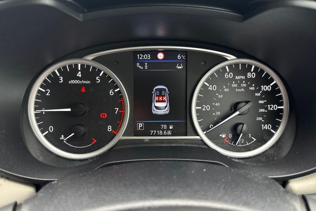 NISSAN Micra Photo 15