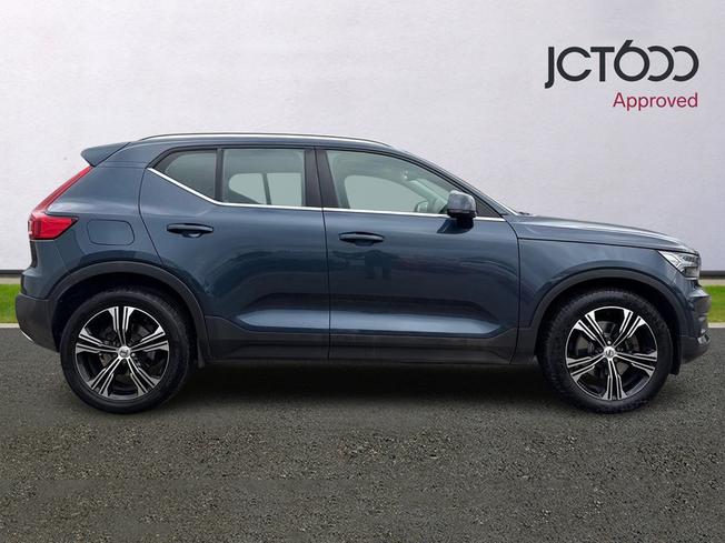 VOLVO XC40 Photo 4