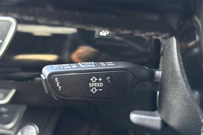 AUDI A4 Photo 36