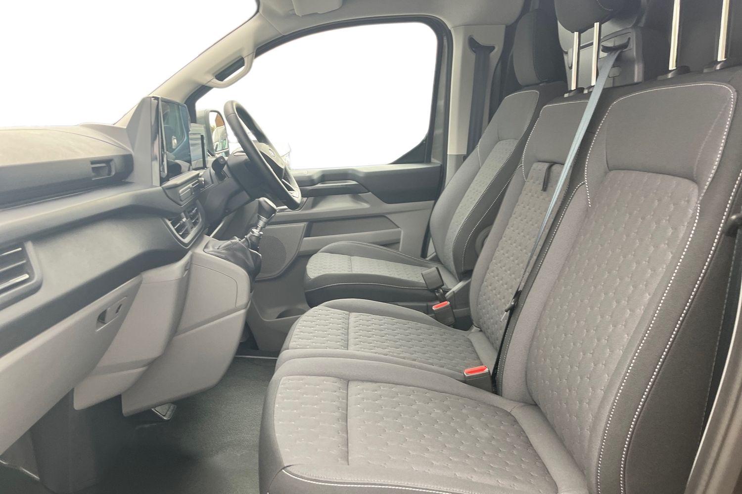 Ford TRANSIT CUSTOM Photo 9