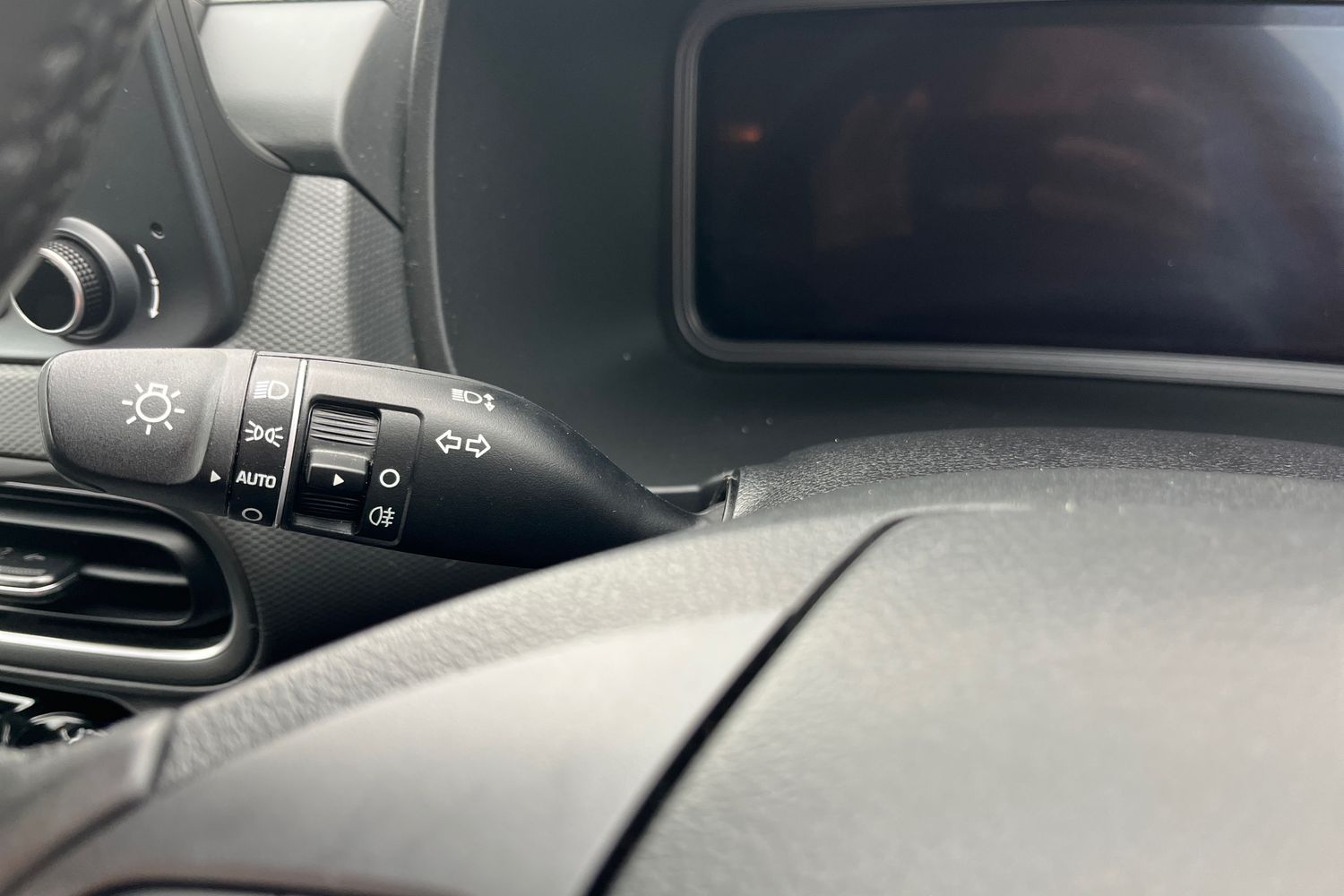 Hyundai KONA Photo 13