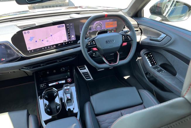 AUDI RS5 Avant Photo 56