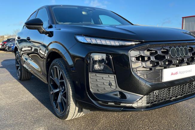 AUDI Q3 Photo 19