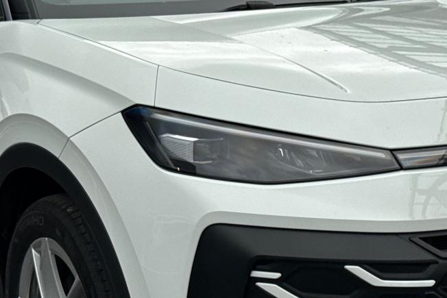 VOLKSWAGEN T-Roc Photo 19