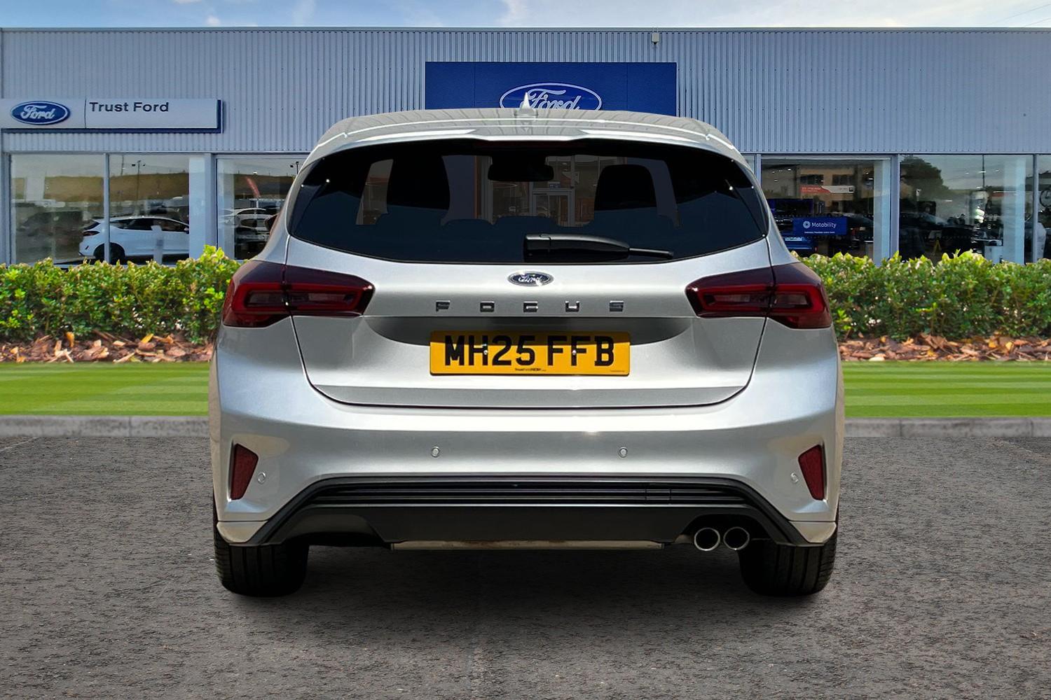 Ford Focus Photo 6