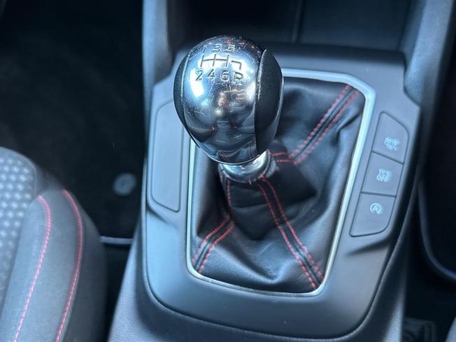 FORD FOCUS Photo 30