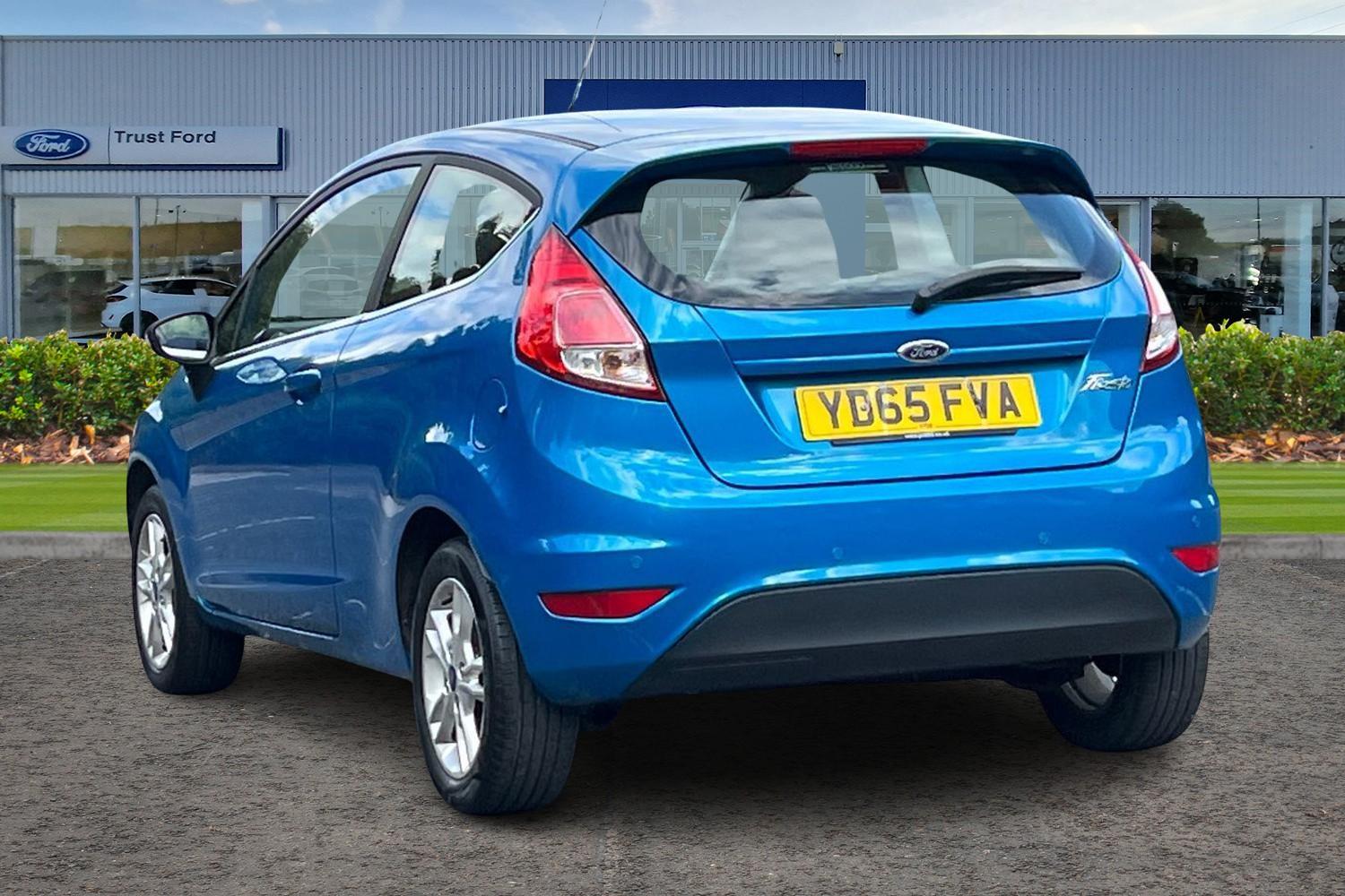 Ford FIESTA Photo 1